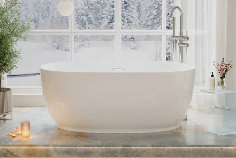 Deep Soaking Bathtub